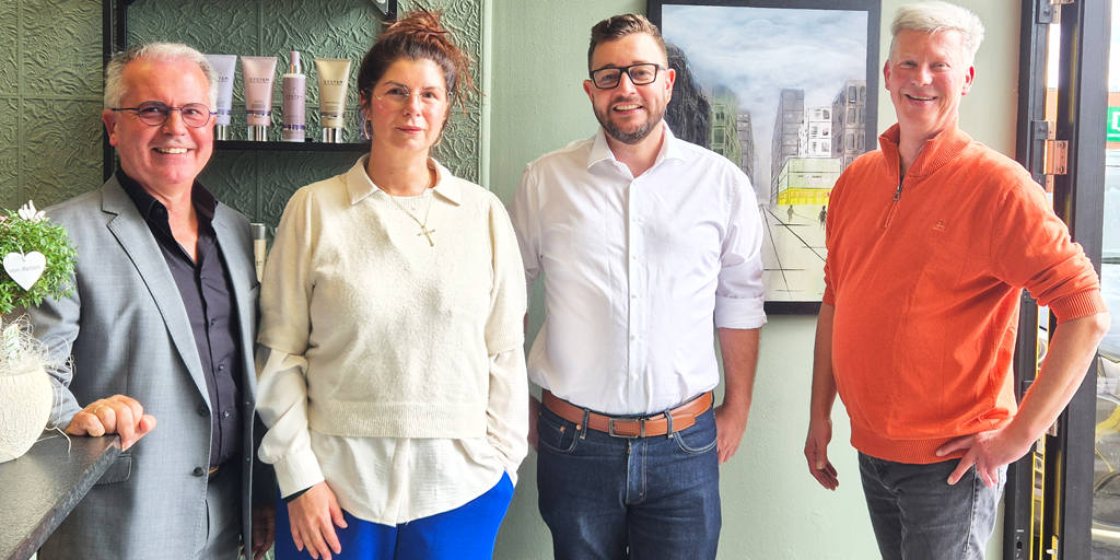 V.l.n.r.: Joachim Fetzer (FDP-MKK) – Roxana Üngör Adrioni (Unternehmerin) – Daniel Protzmann (FDP MKK) – Jo Härter (FDP Schlüchtern)